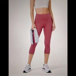 Lululemon Fast and Free Crop II